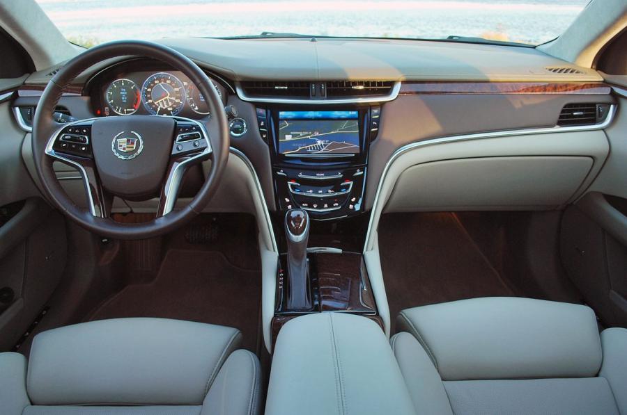  Cadillac XTS 2013 года  (фото 31 из 137)